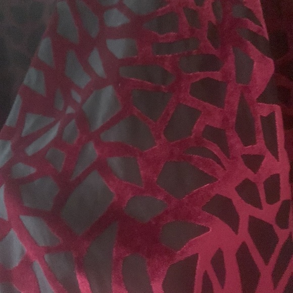 LulaRoe Burgundy velvet and black open tunic - Picture 5 of 5